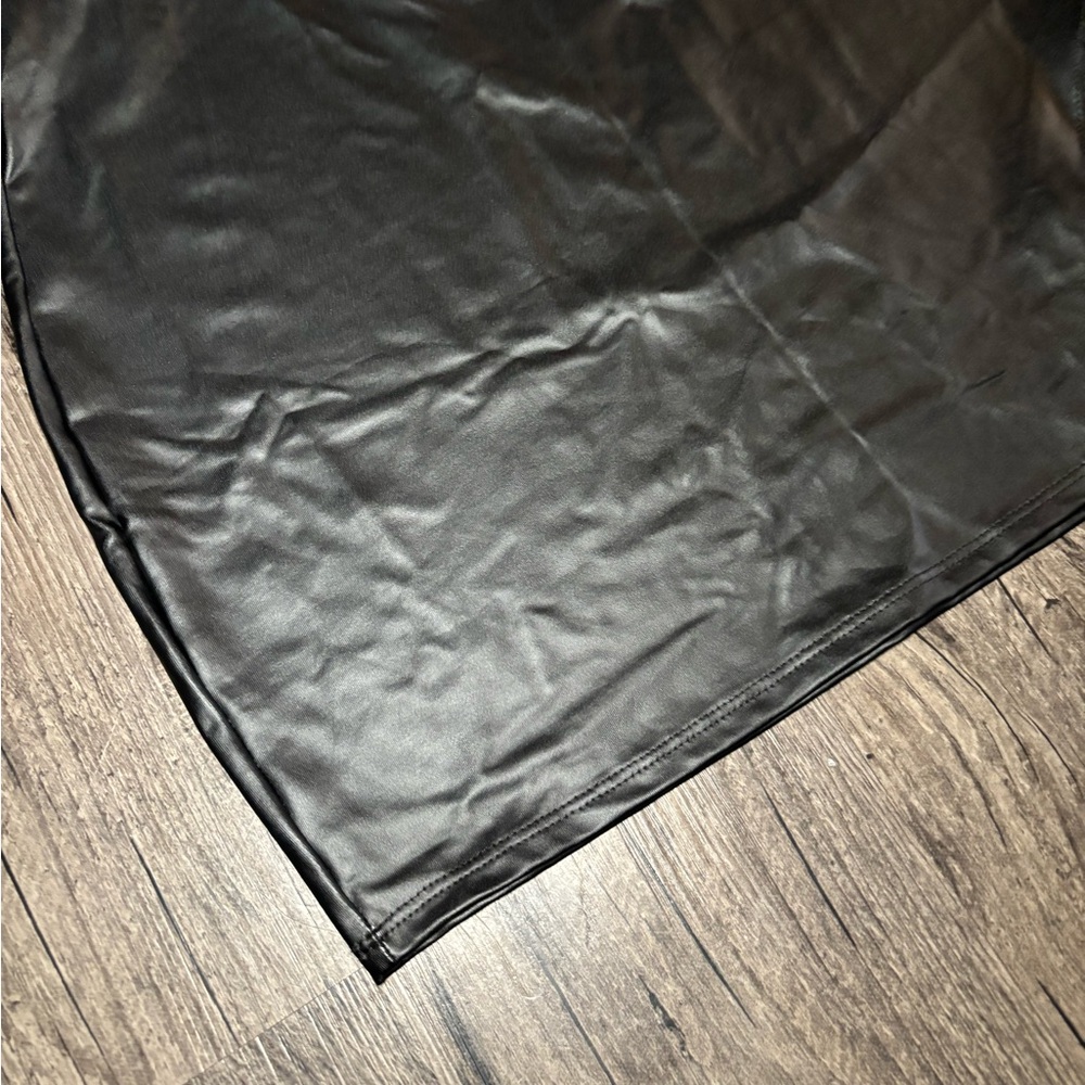 NWT Windsor Black Faux Leather Bodycon High Waist Mini Skirt with Fringe Size M - Picture 5 of 13